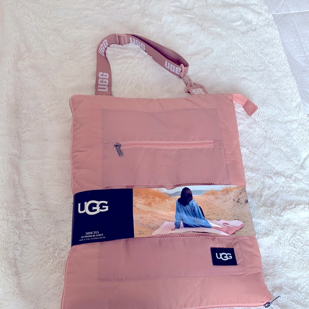 Ugg outdoor blanket mischa